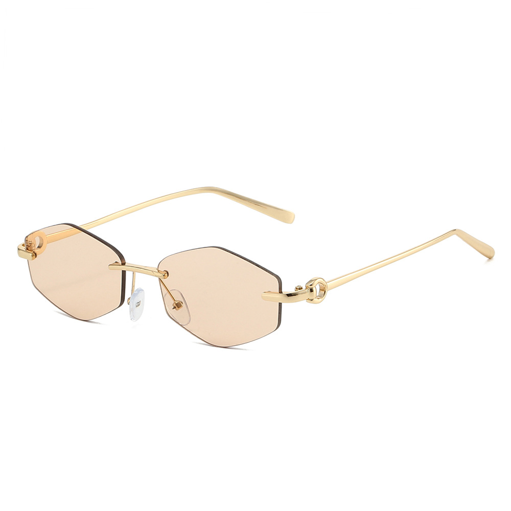 Women Fashion Photoshoot - Rhombus Polygon Sunglasses 2026 New Arrival