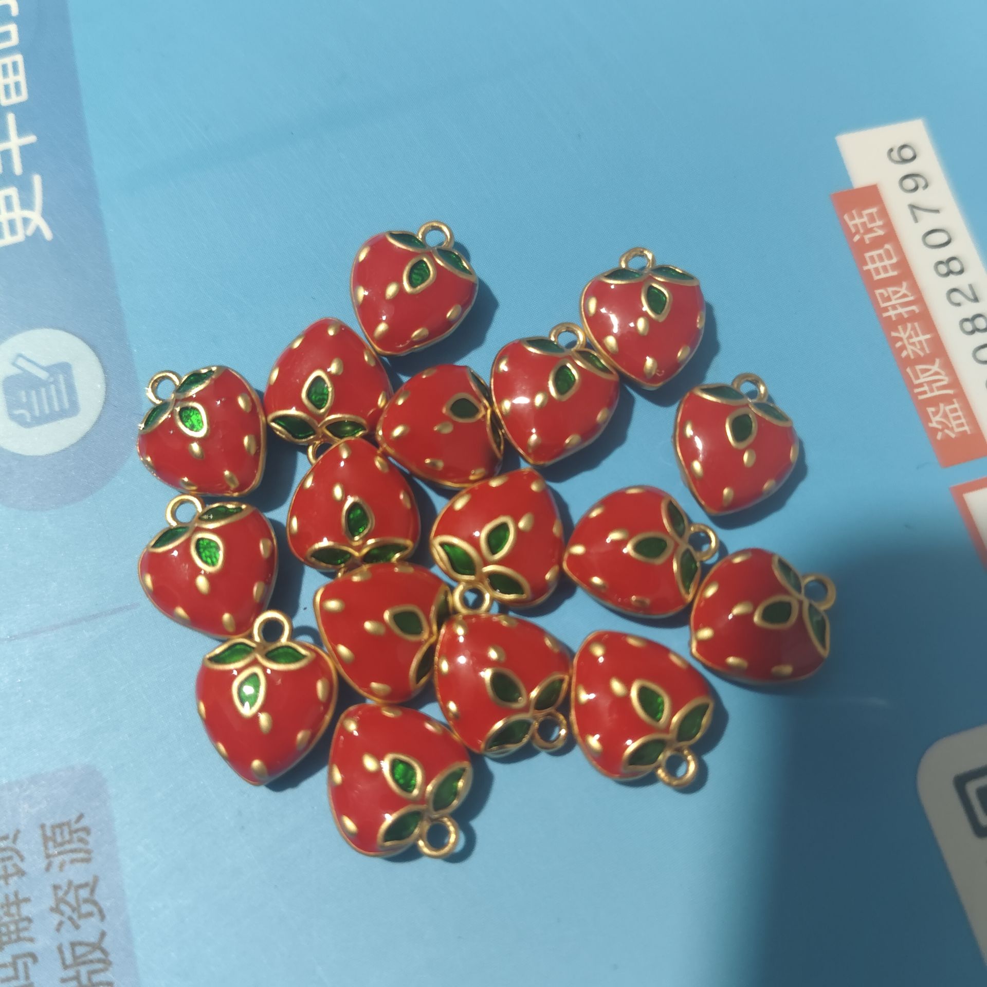 Women'S Fashion Market Size - 10PCS CHARMS STRAWBERRY PENDANTS SIZE 13X10MM