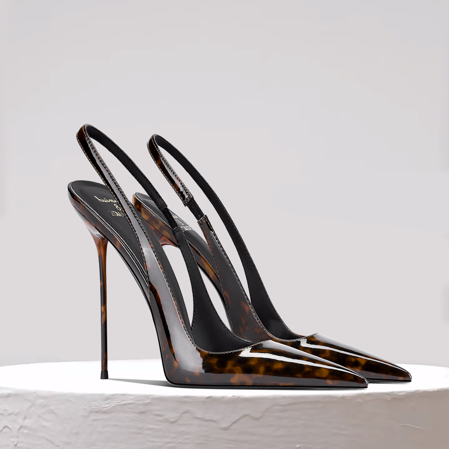 Women'S Fashion Hats - New pointed, slim heeled high heels