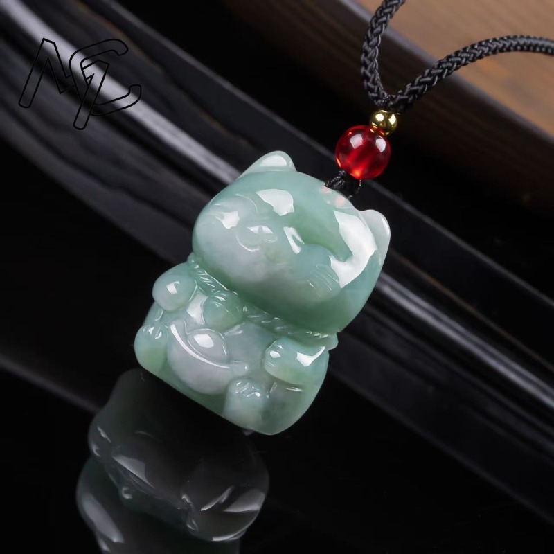 Natural Emerald Jade Lucky Cat - Women'S Fashion 评论和价格