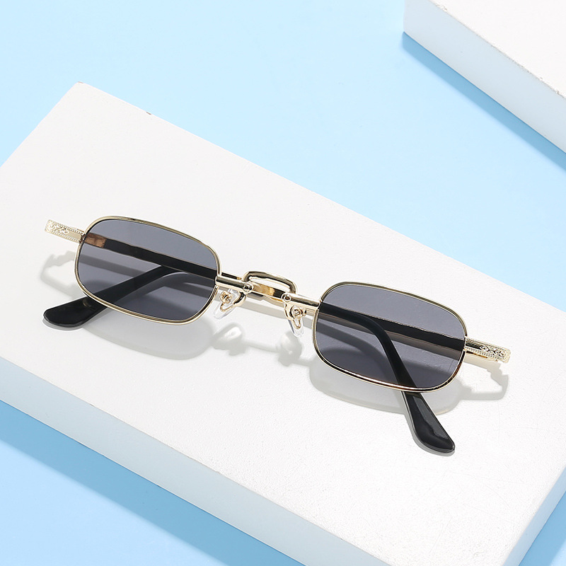 New Small Frame Square Sunglas - Women'S Fashion Eyewear 评论和价格