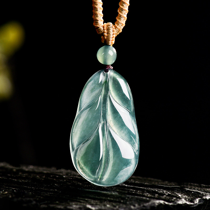 Myanmar Jadeite Leaf Pendant G - Women'S Fashion 评论和价格